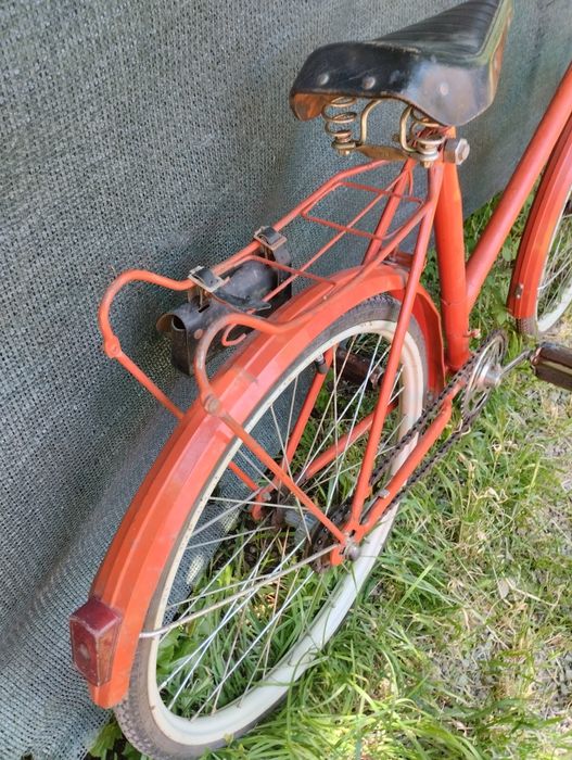 Оригинален здрав Школник . Нови вътрешни гуми , готов за каране .