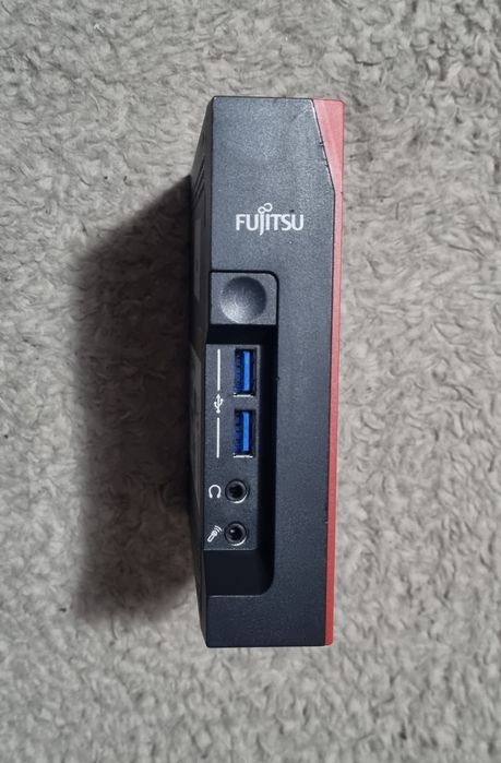 Mini PC Pasiv / Fanless Fujitsu futro740: Intel Celeron J4105 Quad Core/4GB RAM/SSD 256M2/WIFI/Bluetooth + Alimentator
