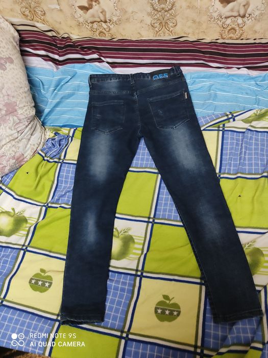 Продам джинсы на мальчика 10-12 лет