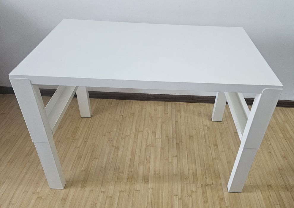 Masa reglabila pe inaltime