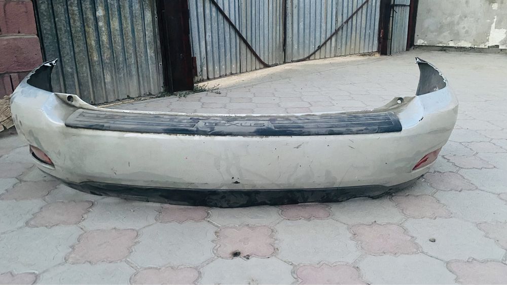 Бампер задний  Лексус RX 330/ 350