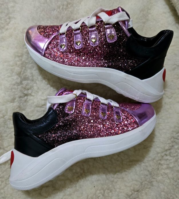 Love Moschino оригинални дамски сникърси 38 номер