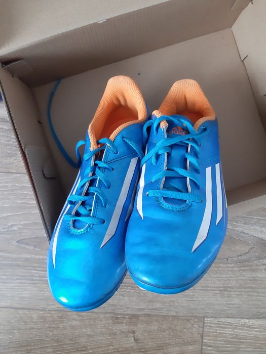 Бутсы АДИДАС ОРИГИНАЛ 37 размер