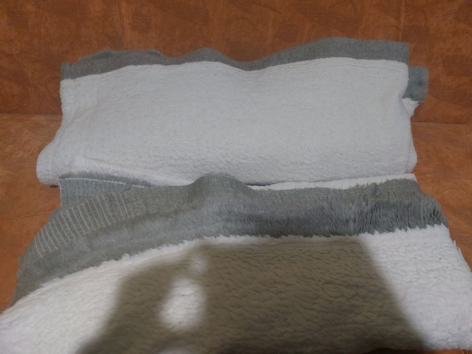 Set 2 cuverturi 150x240 cm și 260
~260 x310