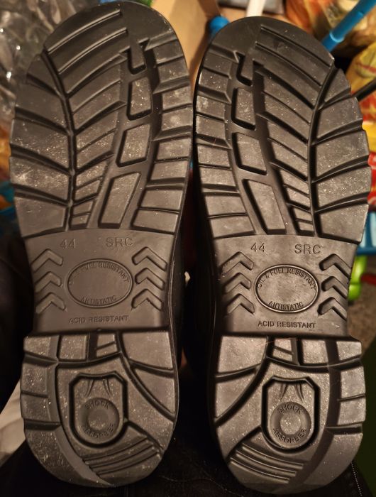 Продавам мъжки кубинки от естествена кожа