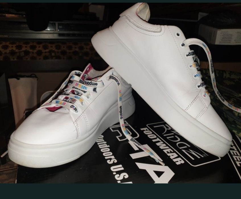 Adidași piele dama nr37 armani