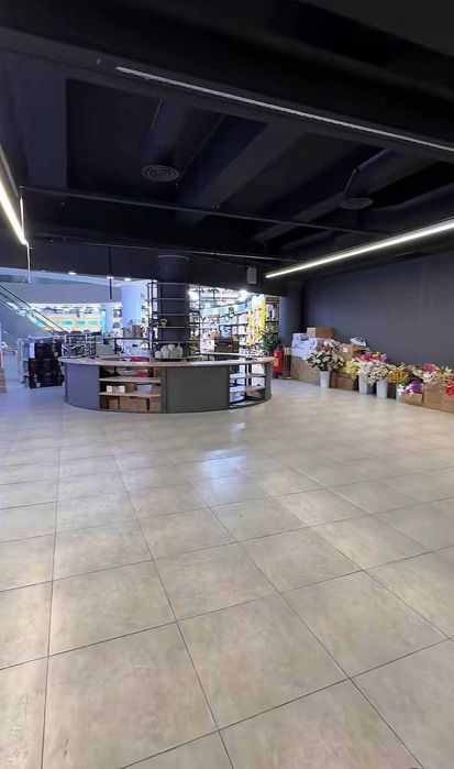 м.Дружба Народов Караташ Медиапарк 2-этаж 920 м² с ремонтом