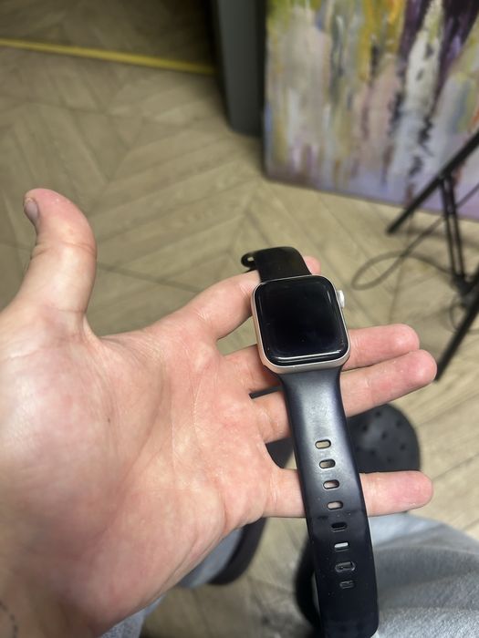 Apple watch SE продам