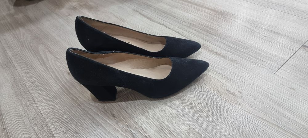 Женские  туфли .