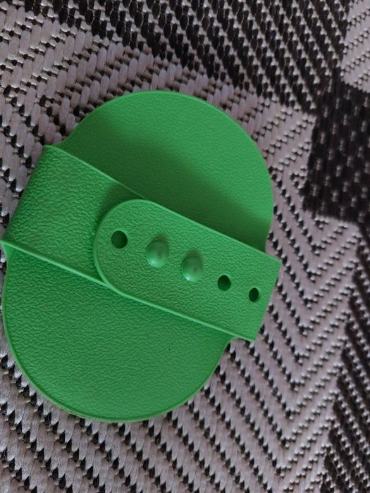 Пуходерка, чесалка, щетка для животного