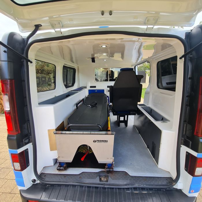 Vând ambulanta Vito