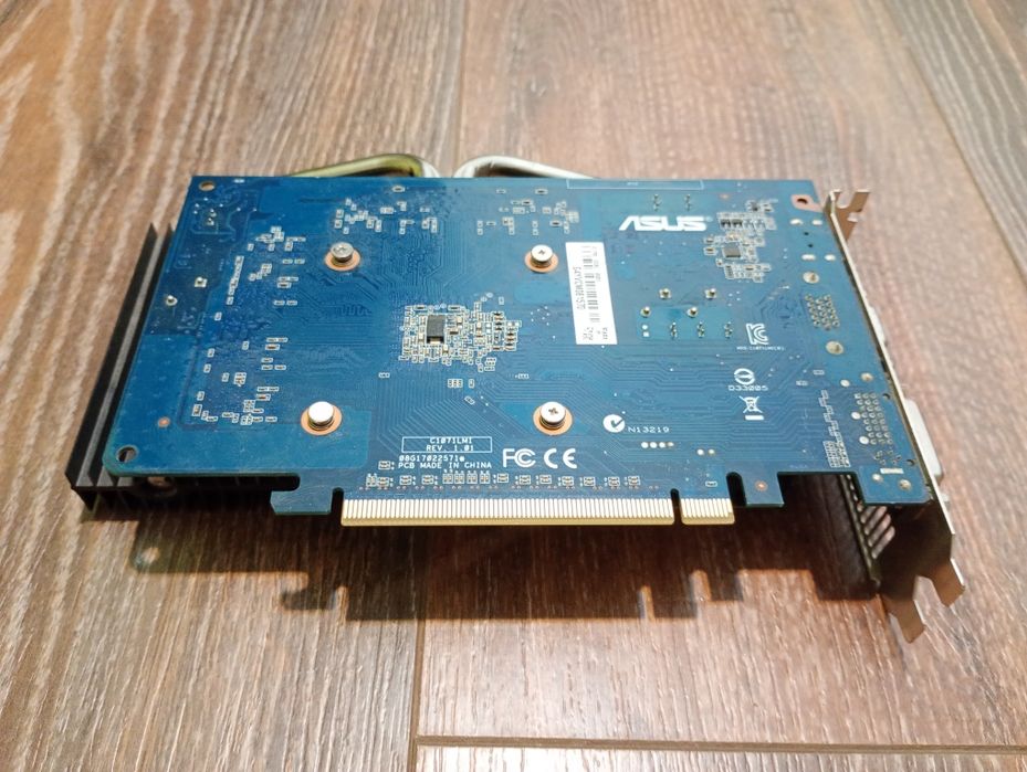 Placa video ASUS GT 730 2GB - Perfect functionala Preț negociabil