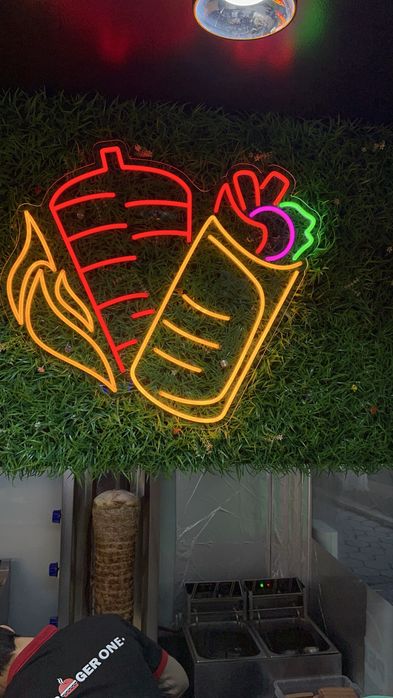 Neon reklama premium sifatda