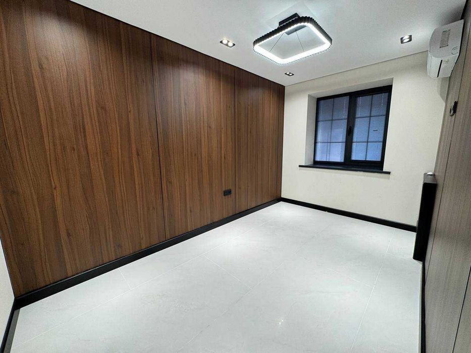 ПРОДАЁТСЯ НЕЖИЛОЕ ПОМЕЩЕНИЕ 
Мирзо Улугбек, Ор-р Ц-1  (2 линия)