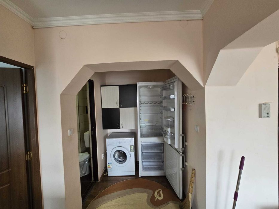 Inchiriez apartament 2 camere,bulevardul 1 Mai,detalii tel:0761720086