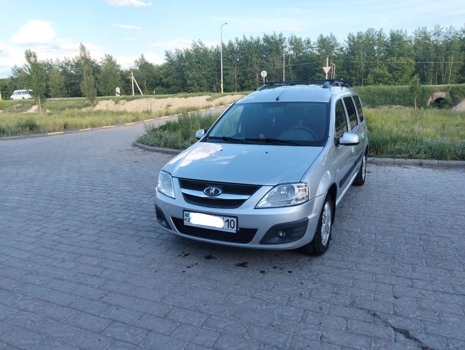 Продам Lada Largus, 5 мест, 2013 г