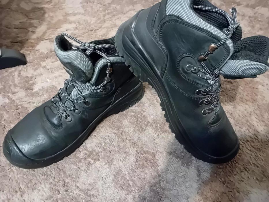 Sixton peak dynamic control-работни боти с бомбе 44 номер