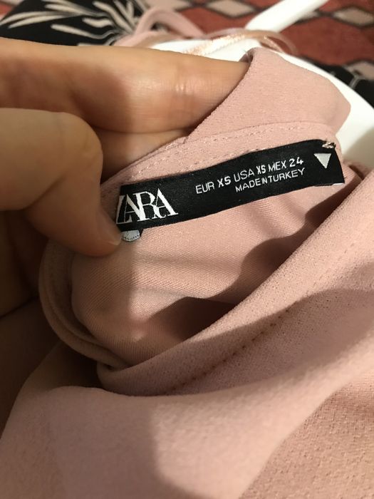 Топ с открытой спиной от zara