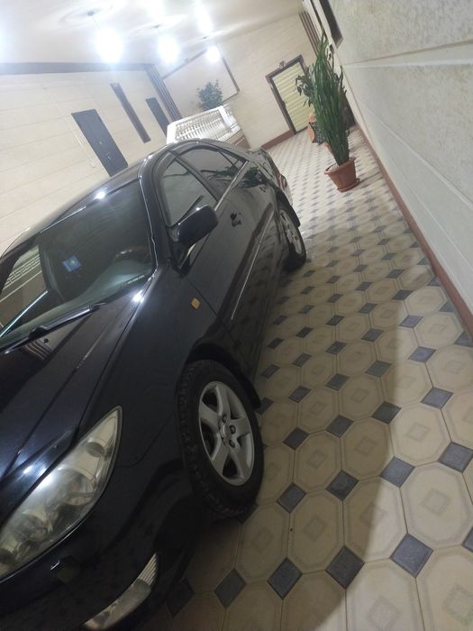 Продам срочно живую камри