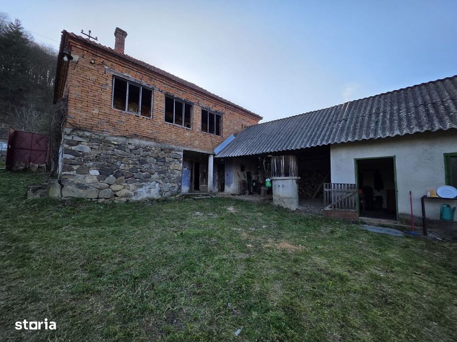 Preț mic! Casă solidă + teren generos 1887 mp – ideal renovare