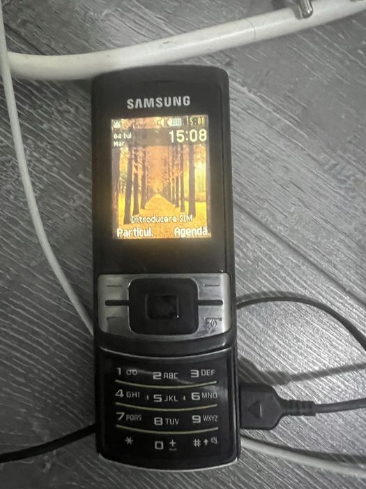 Vand lot telefoane cu butoane