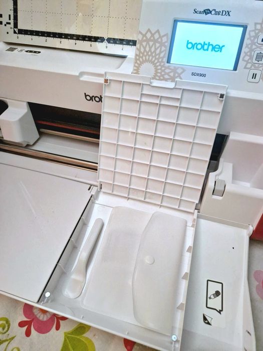 Vând Plotter ScanNCut Brother SDX900