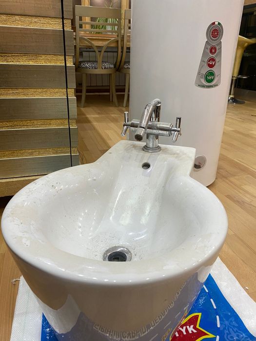 Биде продам срочно