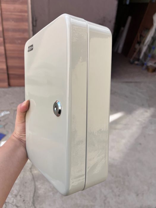 Металлический шкафчик для ключей