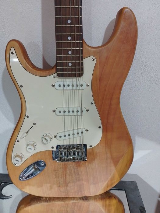 Chitara electrica retro