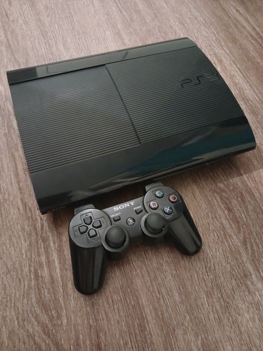 Срочно продам ps3 super slim