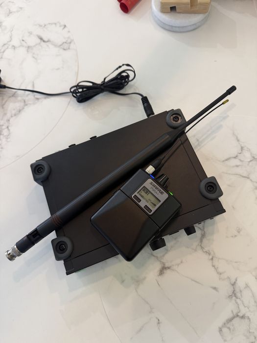 Продавам in ear monitoring SHURE PSM 900 P9T