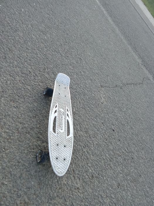 ‼️ iau doar cash‼️skateboard copii 8 9 10 11 12 13 14 15 ani în stare bună