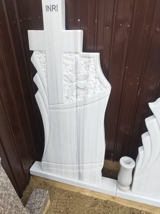 Cruci Marmura/Granit servicii complete