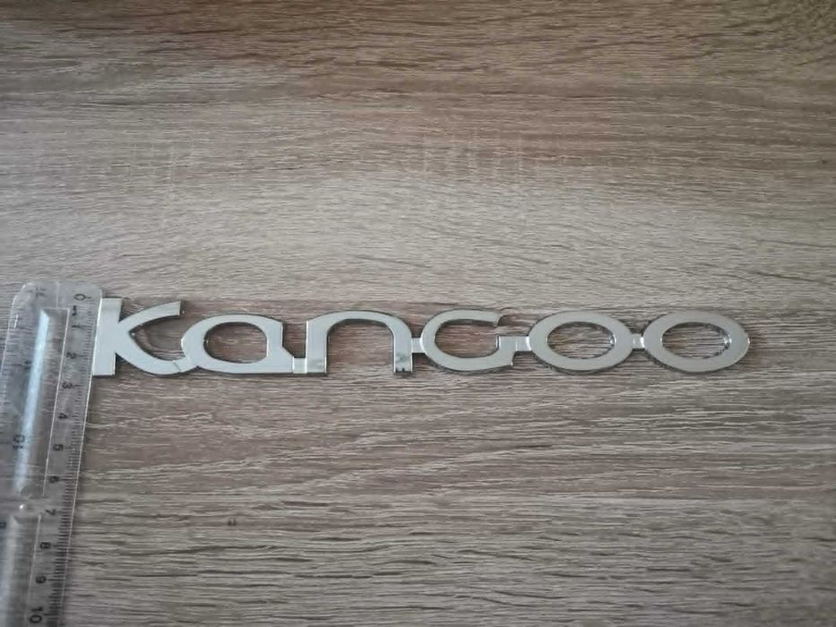 сребрист надпис Renault Kangoo