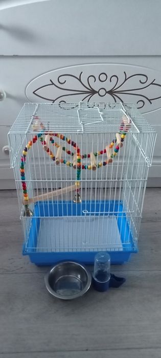 Продам клетку для  попугая