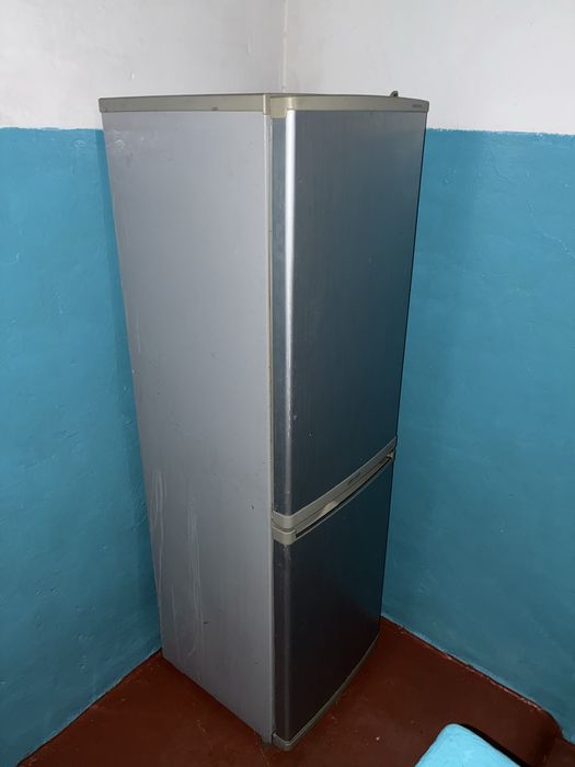 Холодильник сатылады минус бар