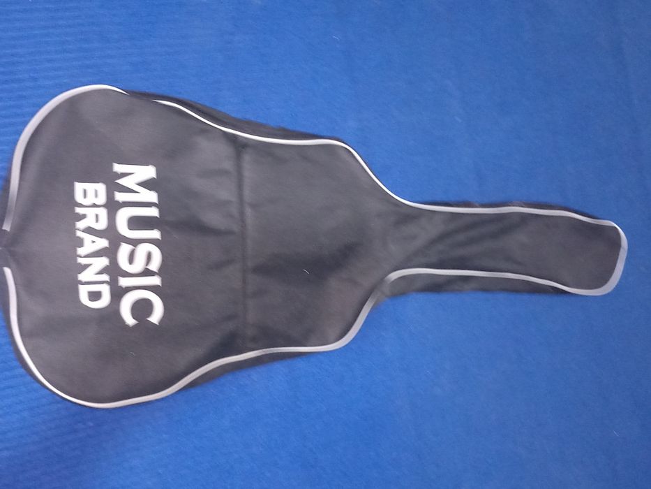 Gitara akustik Indoneziyada ishlab chiqarilgan