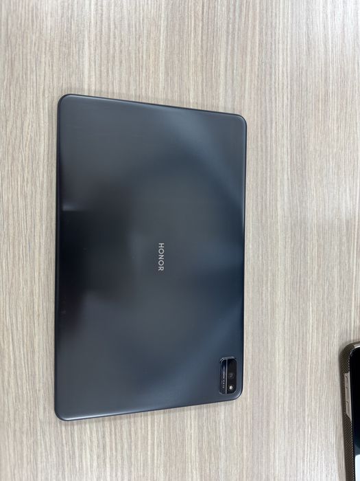 Продам планшет Honor pad v6