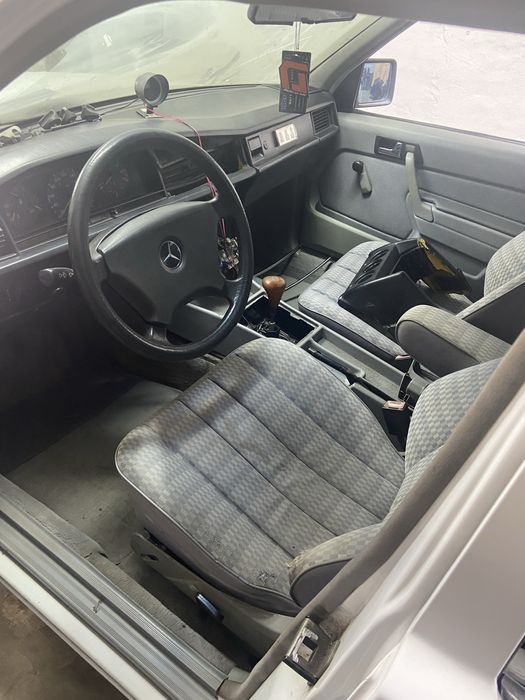 Продам мерседес 190