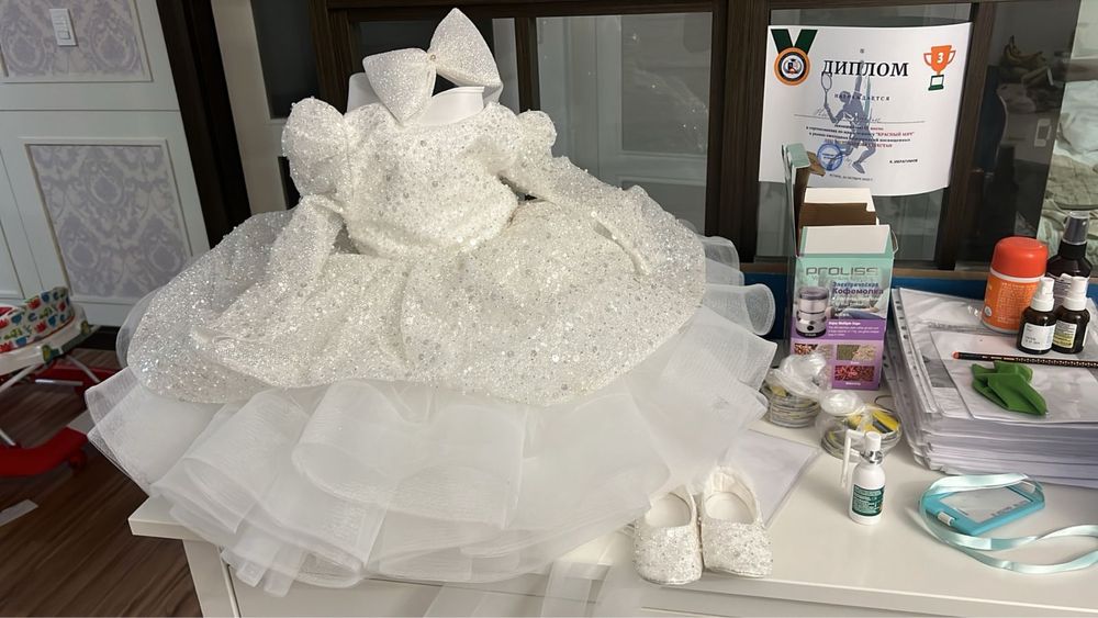 Платье оочень красивое на годик