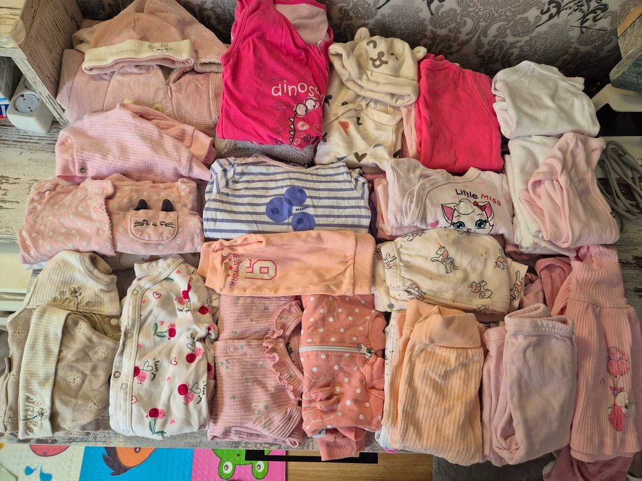 Лот бебешки дрехи