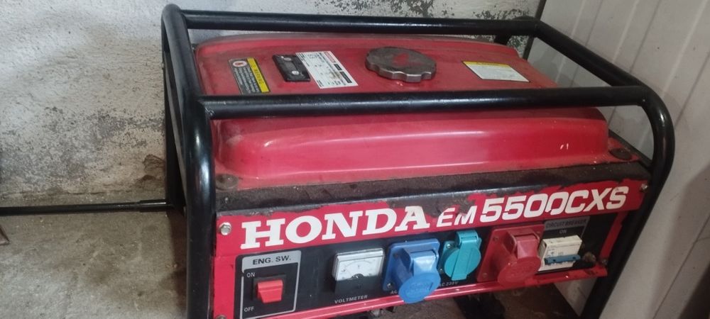 Generator de curent monofazat și trifazat