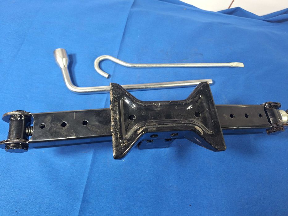 CRIC AUTO OEM Mitsubishi Outlander Eclipse - CA NOU