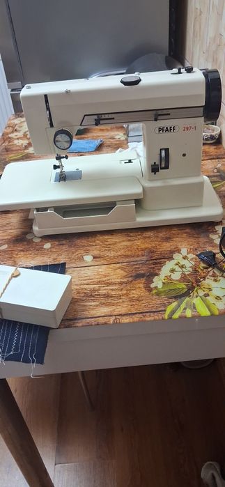 Masina de cusut pfaff 297-1