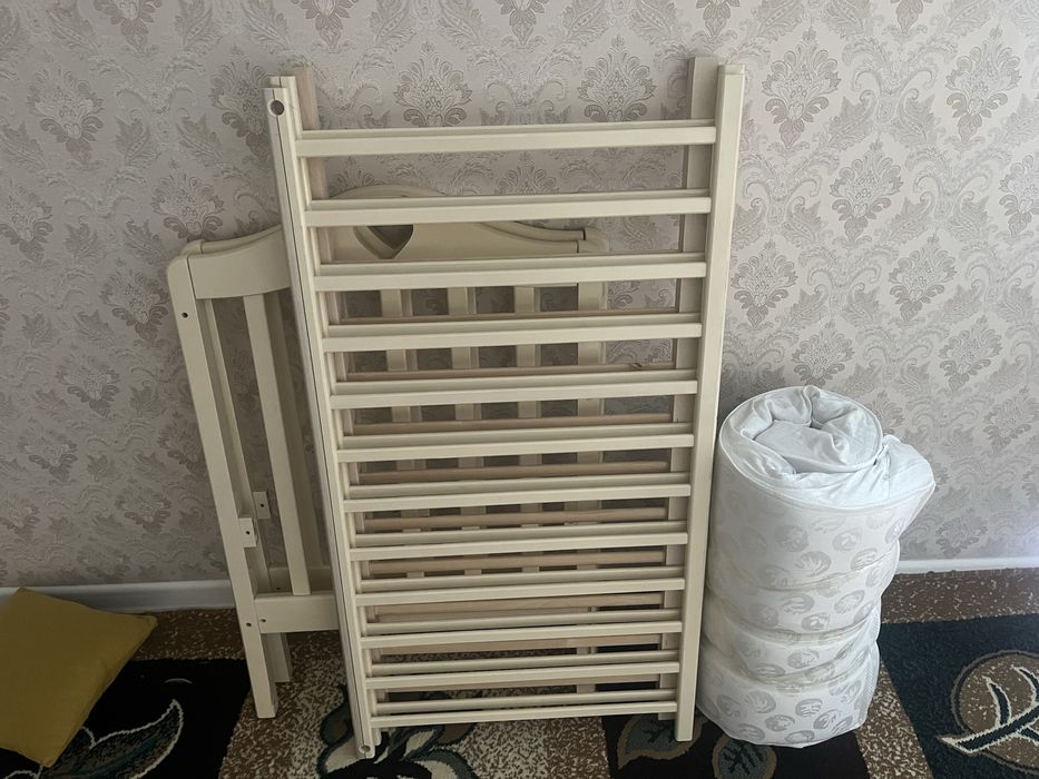 Детская кроватка в хорошем состоянии