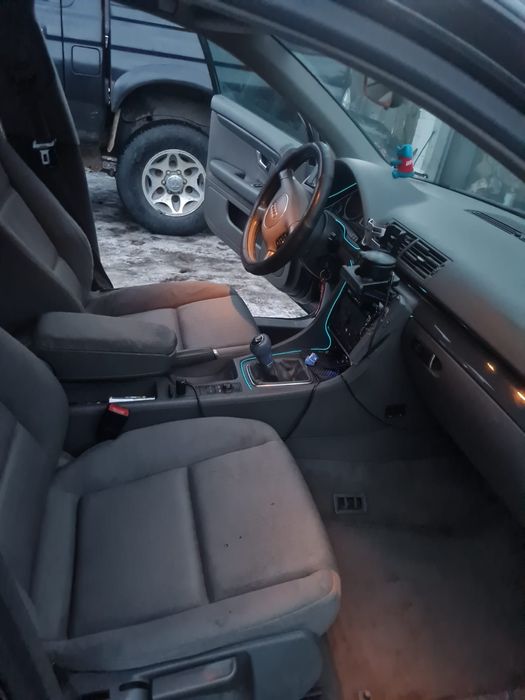 Vând Audi a4 b6 1.9