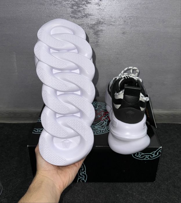 Versace Chain Reaction