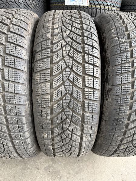225/60/18 GOODYEAR 4бр