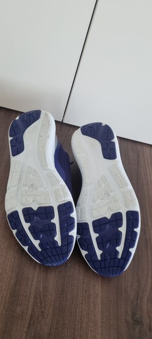 Tenisi sport Under Armour