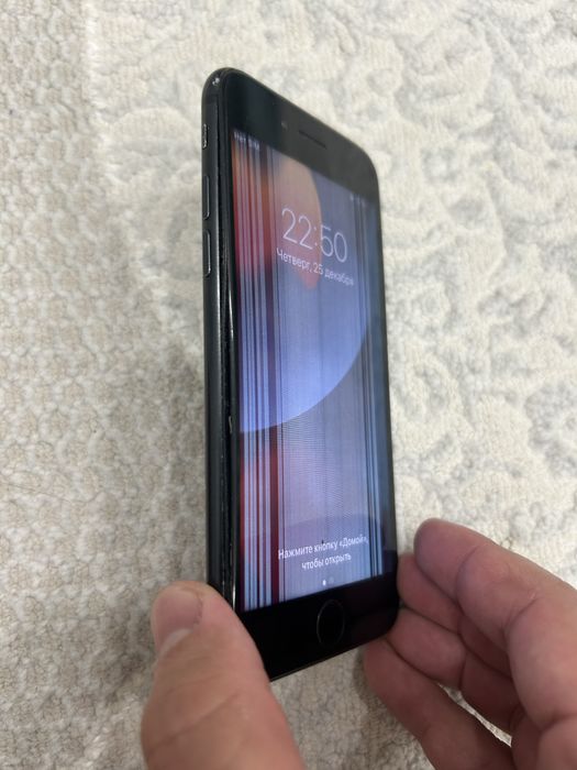 Айфон 7 Продам рабочи но экран гонит